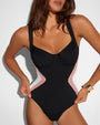 Close up of model in Lifty - Contour Black/Rose/White