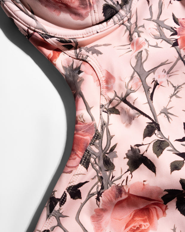 Close up of front contour seam on Vixen - Rose Thistle